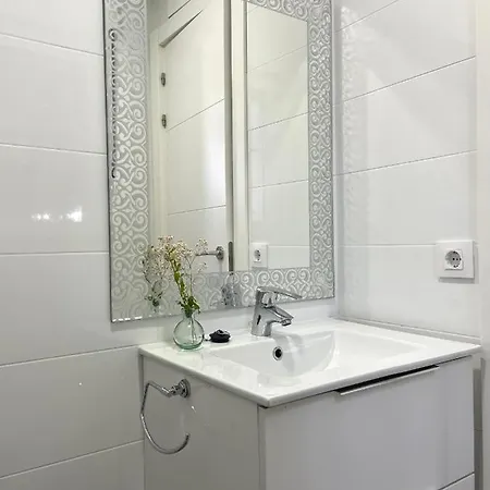 Real 205 Apartman *